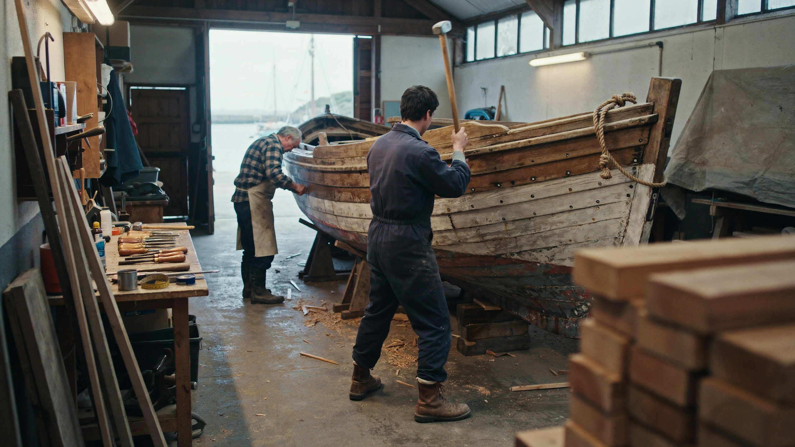 Illustration documentaire sur atelier réparation navale Bretagne formation
